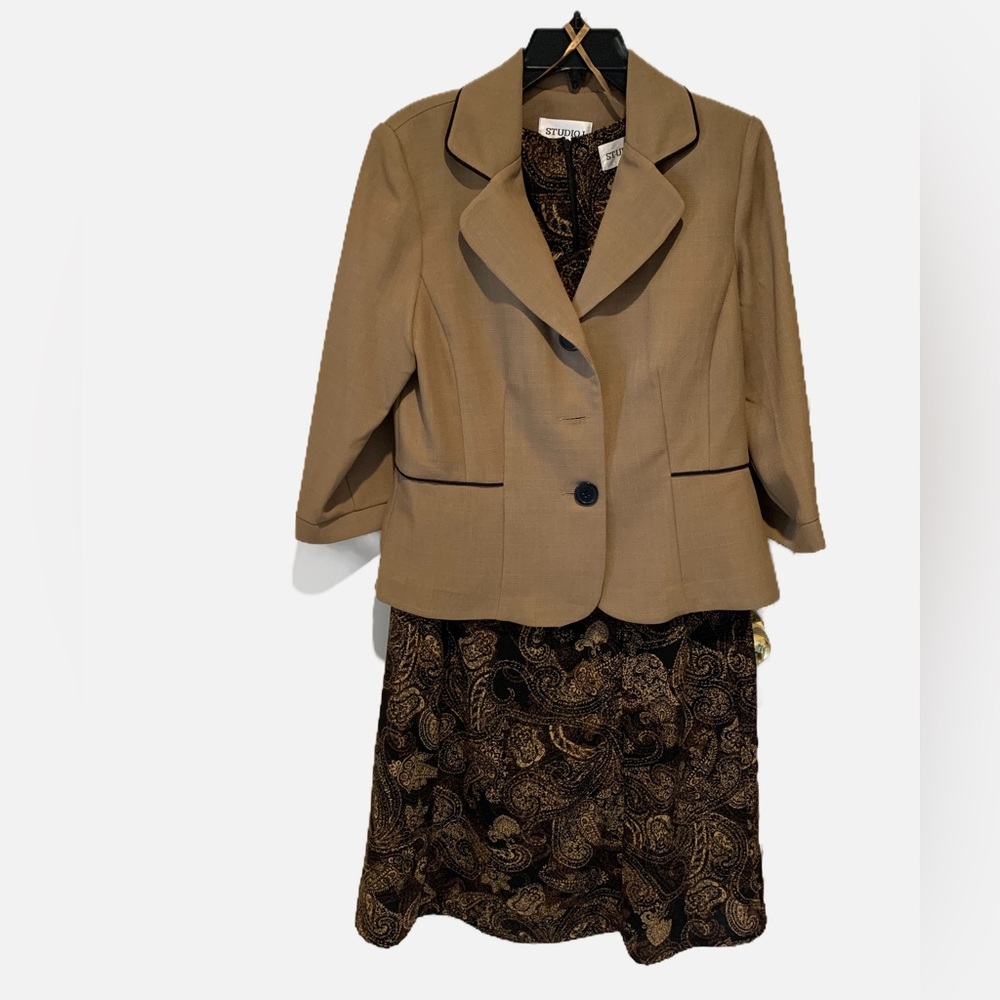 Studio 1 sleeveless dress with matching jacket.  Size 10.  Pre-owned, like new.
